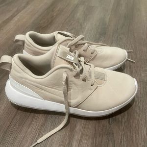 Nike Roshe Golf shoe